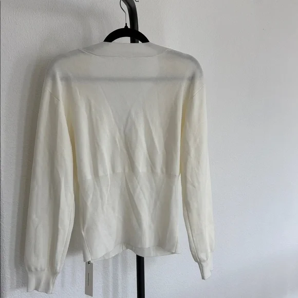 Commense Metal Detail V-Neck Wool Blend Sweater NWT Size M - Picture 4 of 6